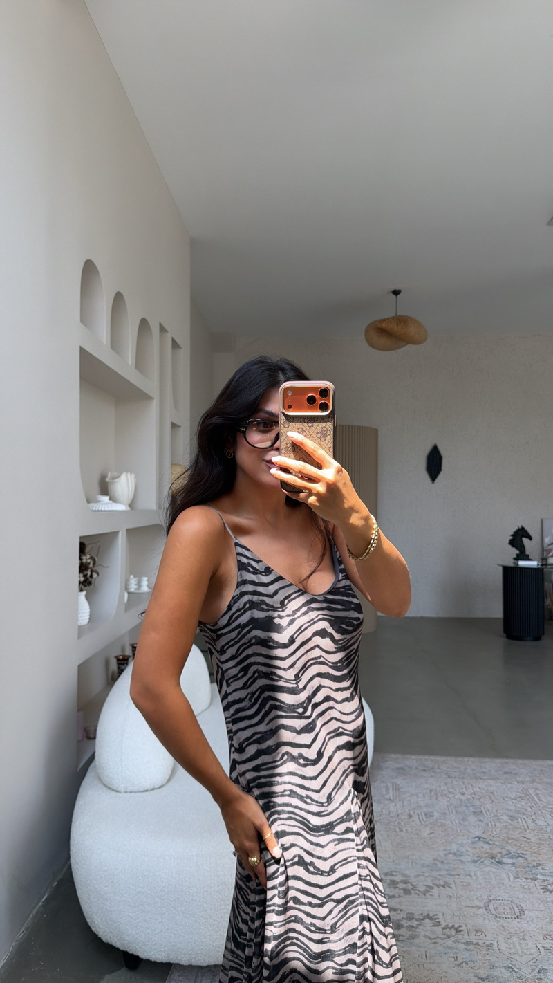 Zebra Desenli Tül İçi Maxi Astarlı Dökümlü Elbise
