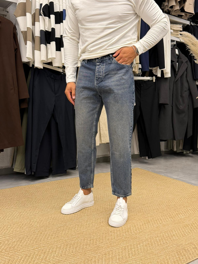 We 11 Boyfriend Jean
