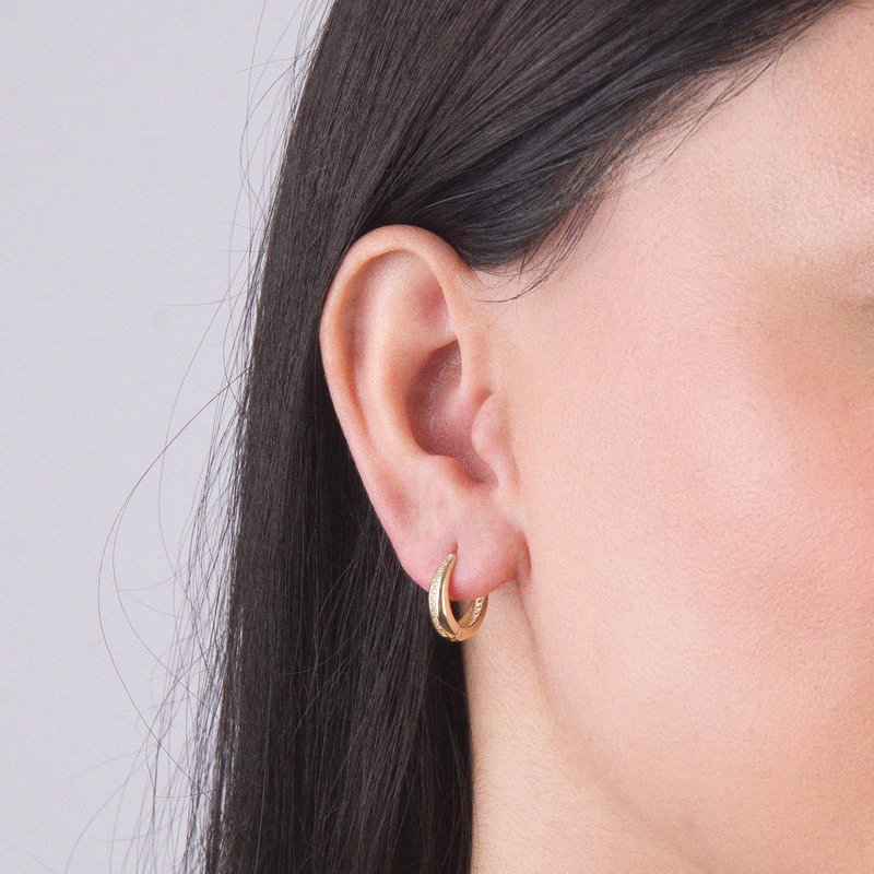 14 Ayar Taşlı Damla Halka Altın Küpe