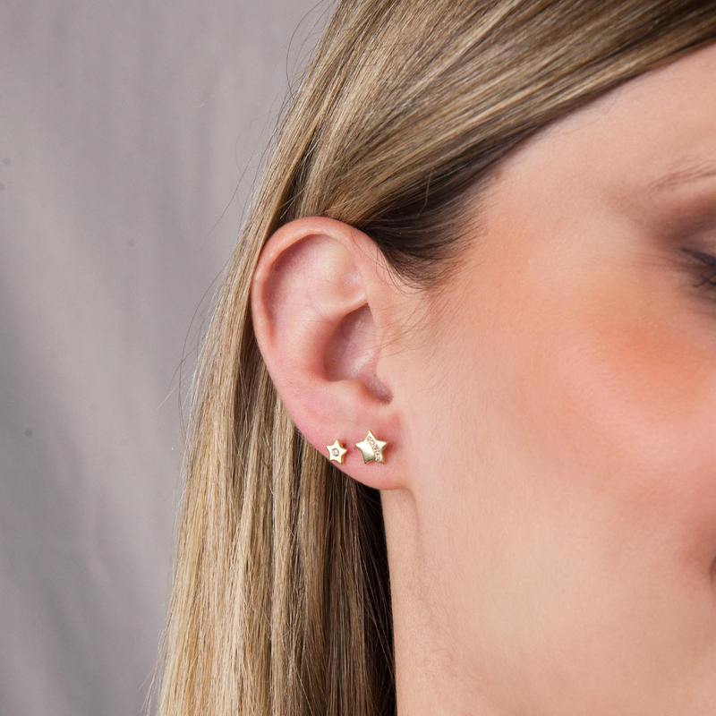 14 Ayar Altın Tek Taşlı Yıldız Küpe