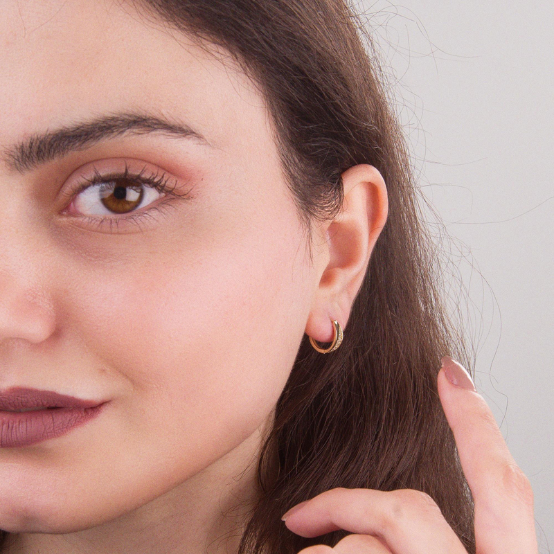 14 Ayar Taşlı Halka Altın Küpe