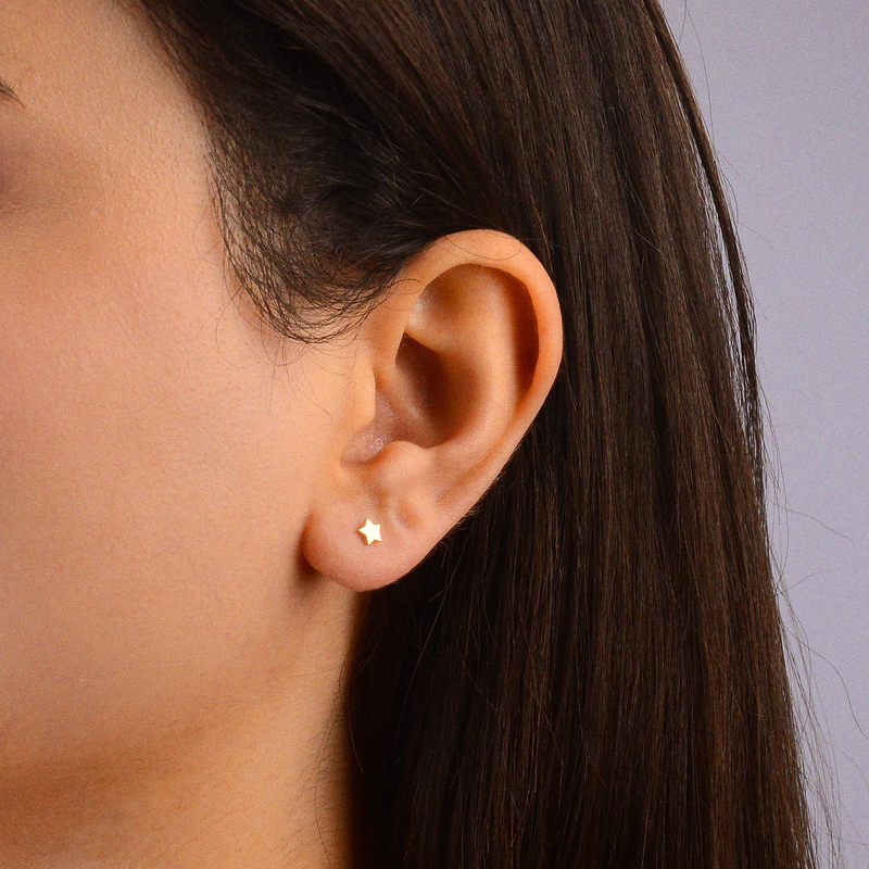 14 Ayar Altın Minik Yıldız Küpe