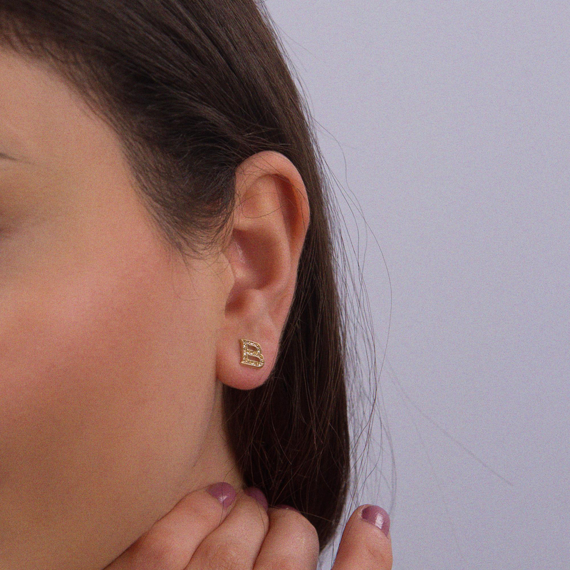 14 Ayar Altın Taşlı B Harf Küpe