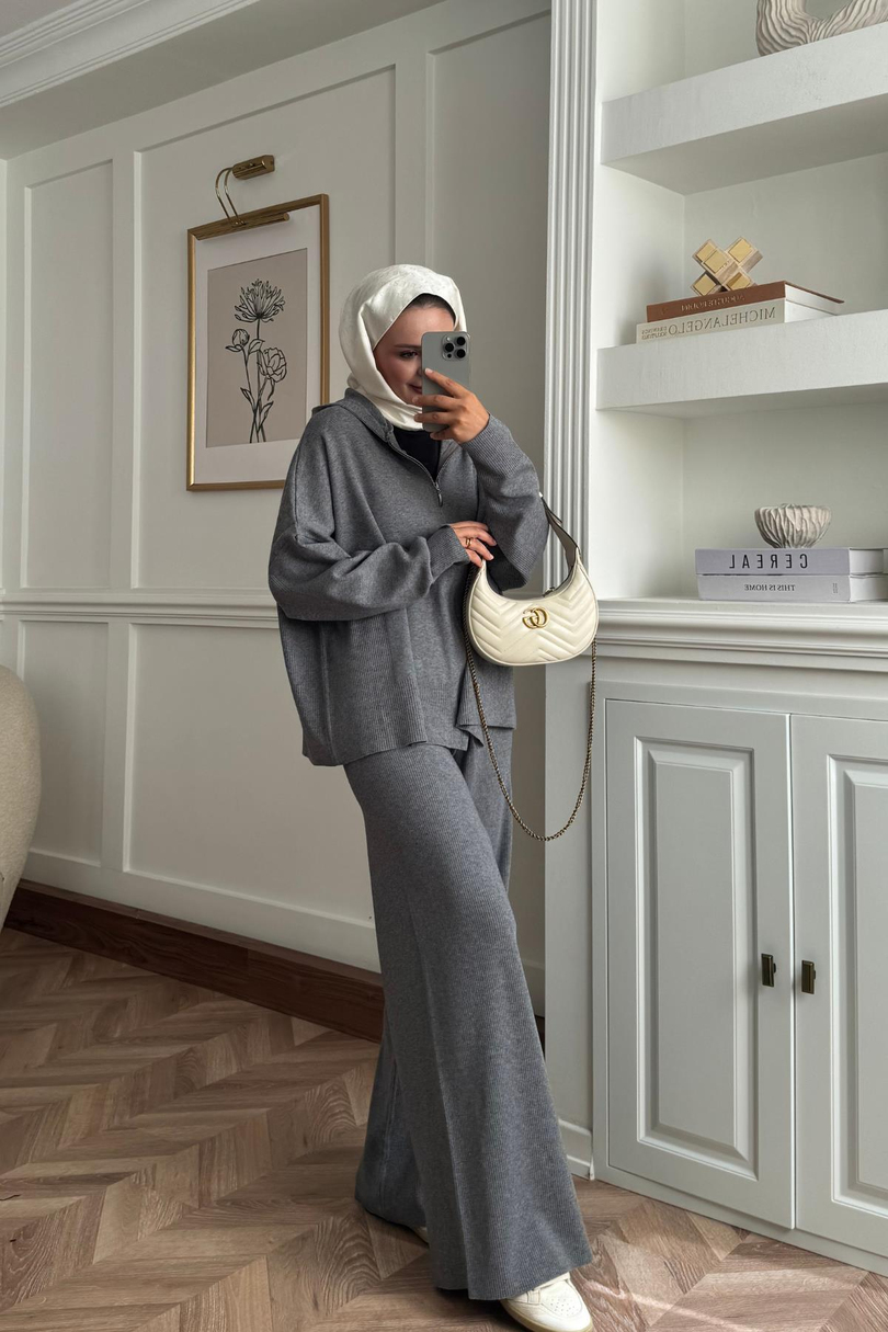 KAPÜŞON DETAYLI IVY PANTOLONLU  TRİKO TAKIM GRİ