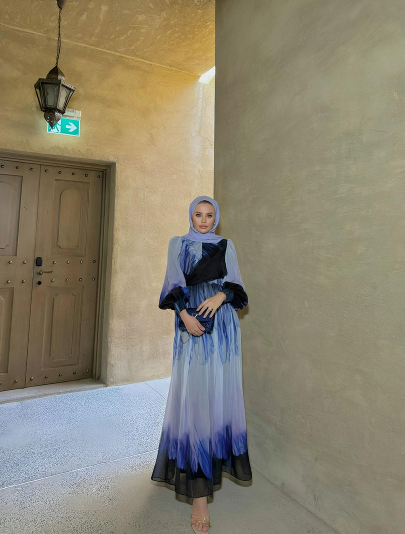 AZUR ELBİSE PARLAMENT