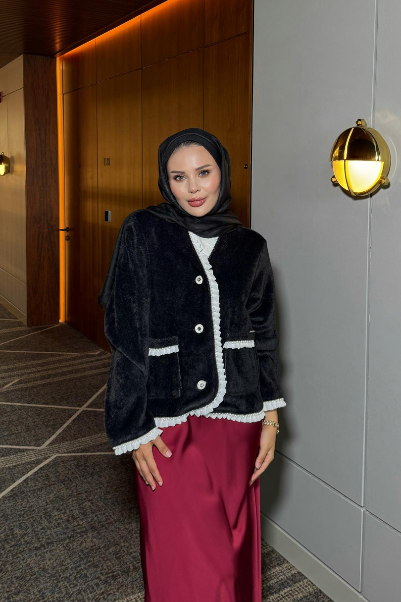 İNCİ ŞERİT DETAYLI LADY KÜRK CEKET SİYAH