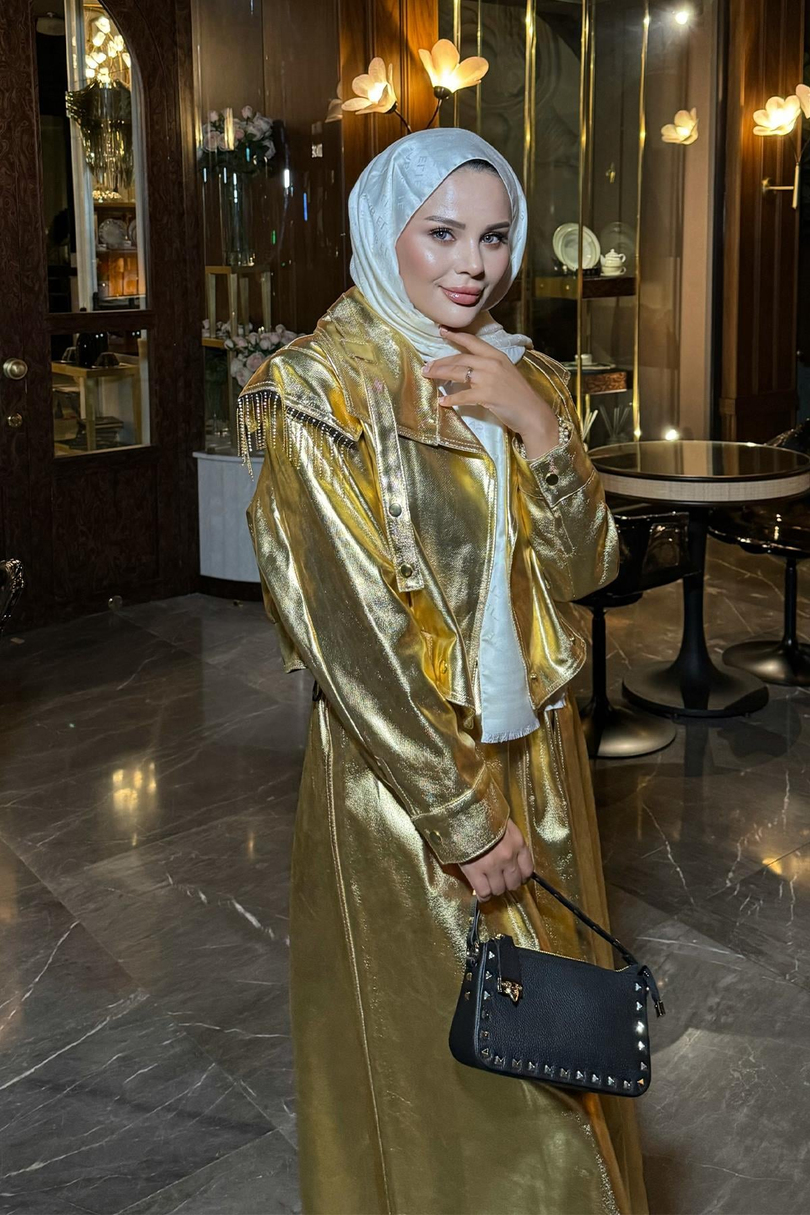 Omzu Taş Detaylı Metalik Azalea  Etekli Takım Gold