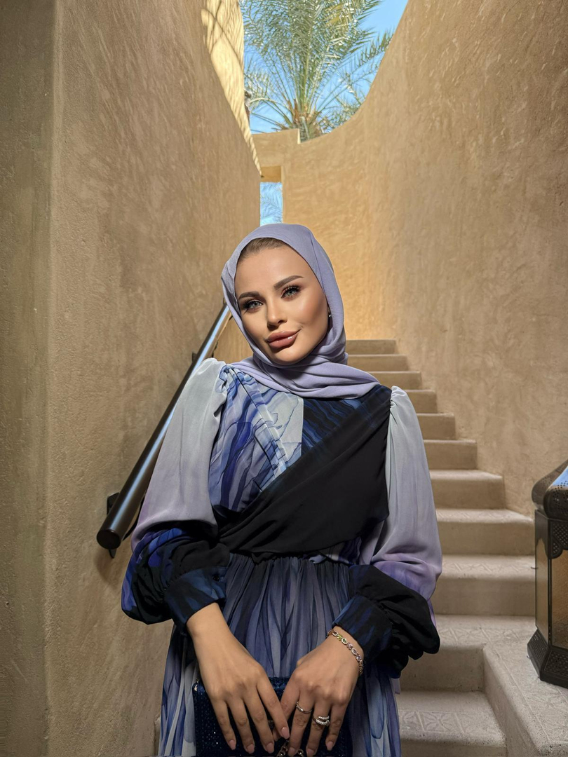 AZUR ELBİSE PARLAMENT