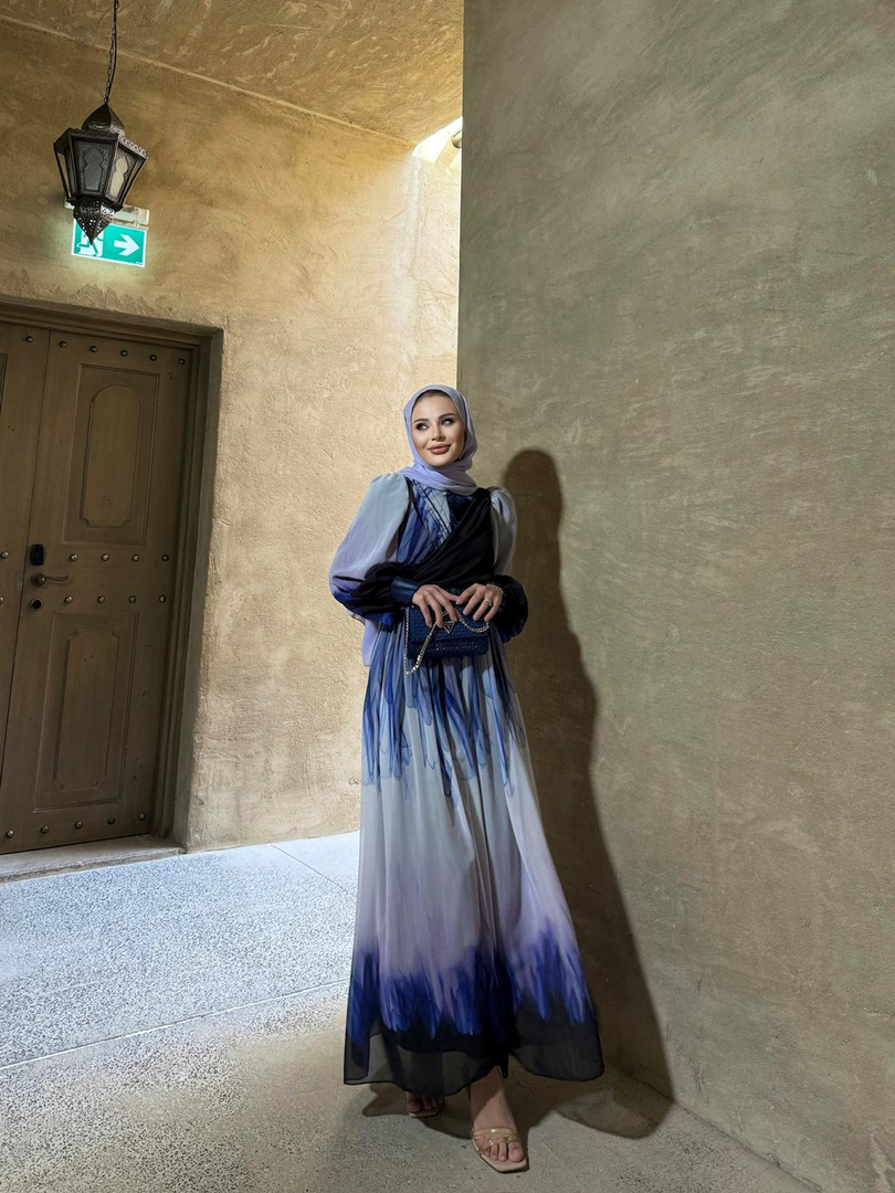 AZUR ELBİSE PARLAMENT