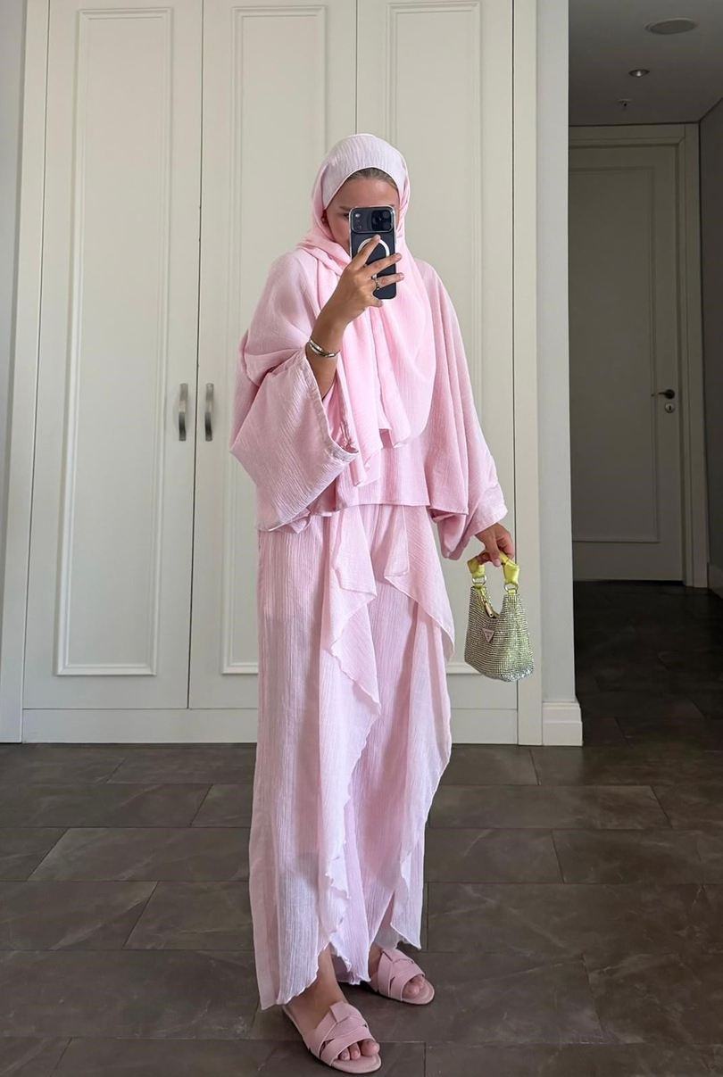 1111 PEMBE