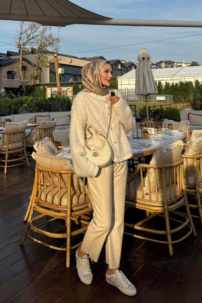 GOLD DÜĞMELİ PELUŞ MASSİMO HIRKA Bej