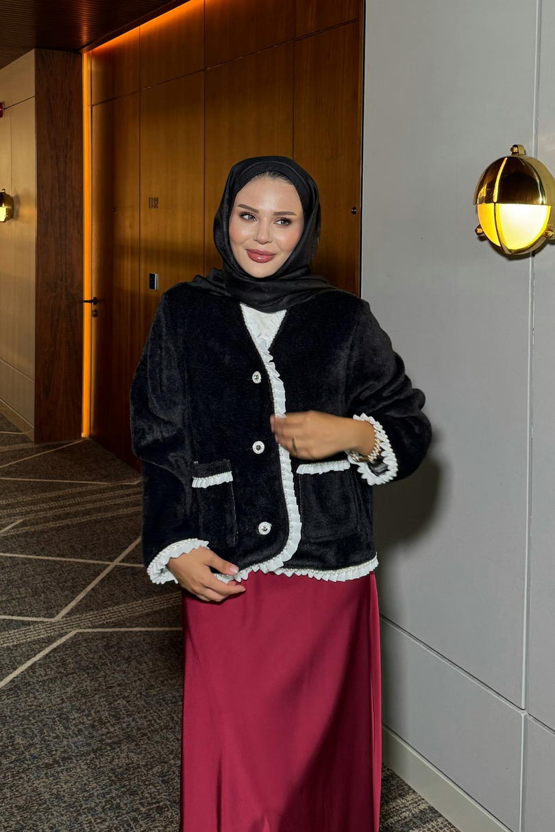 İNCİ ŞERİT DETAYLI LADY KÜRK CEKET SİYAH