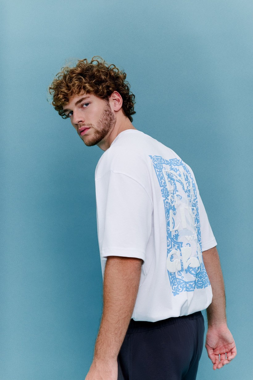 Tipografik Baskılı Ekru Oversize T-Shirt 02