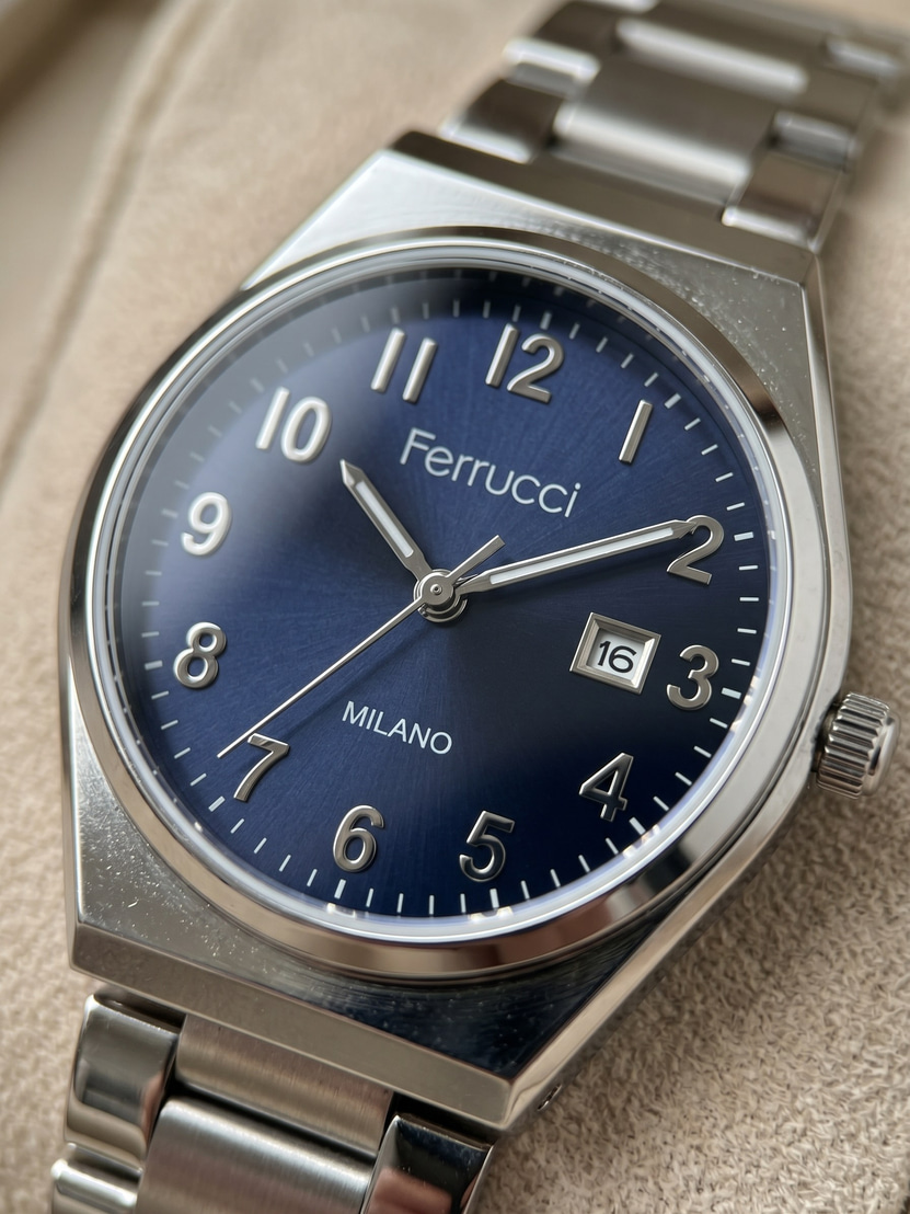Ferrucci Milano 29 mm Lacivert Kadran Çelik Kordon Tarihli Kadın Kol Saati