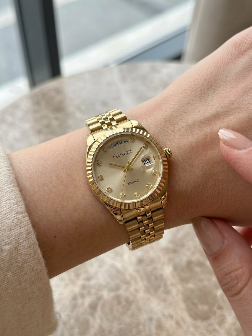 Ferrucci Milano Kadın Kol Saati 30 mm Altın Renk Çelik Kordon Taşlı Kadran Gün-Tarih