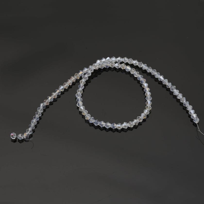 4 mm Şeffaf Piramit Cam Boncuk