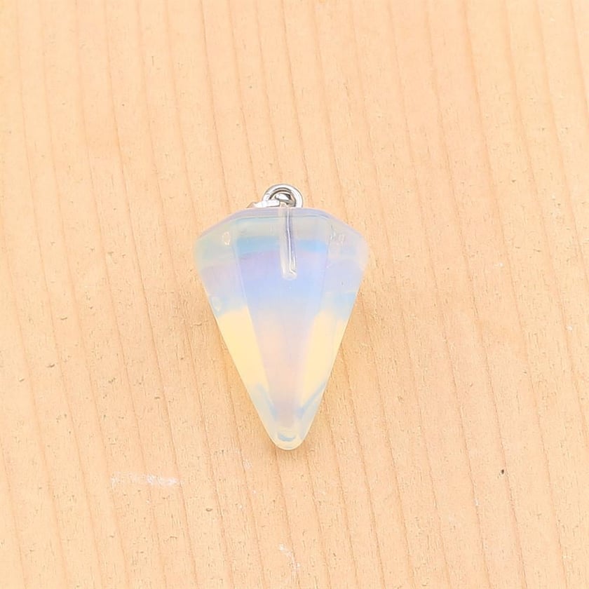 Konik Piramit Opal Kolye Ucu