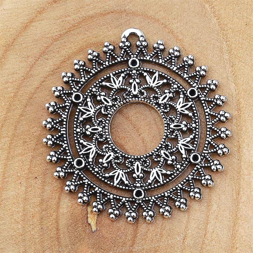 Metal, İğne Oyası Aparatı