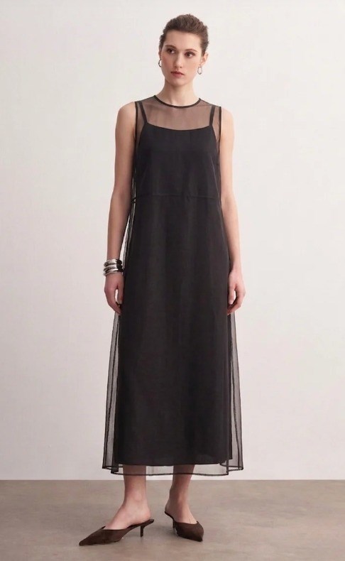 DRESS