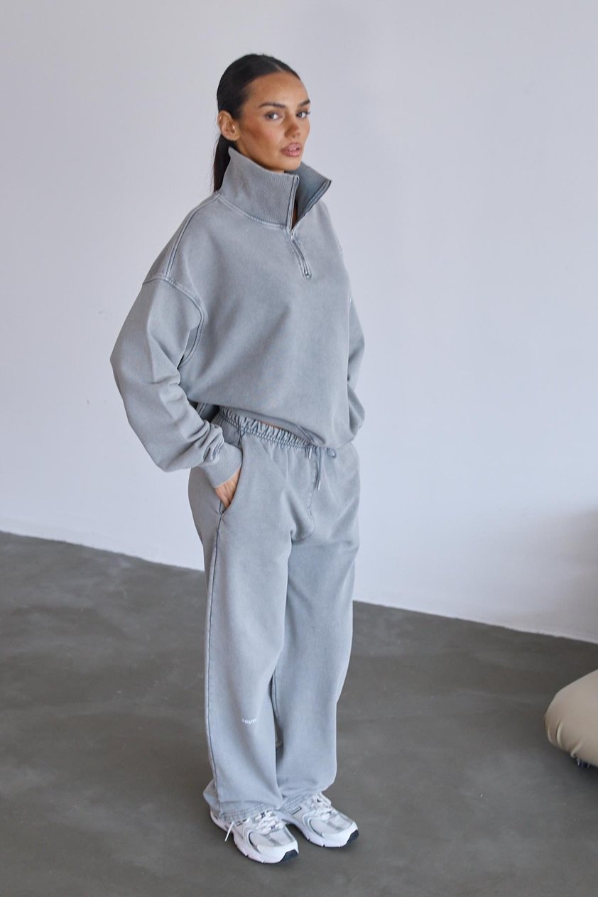 Gri Fermuarlı Sweatshirt Ve Sweatpants Takım