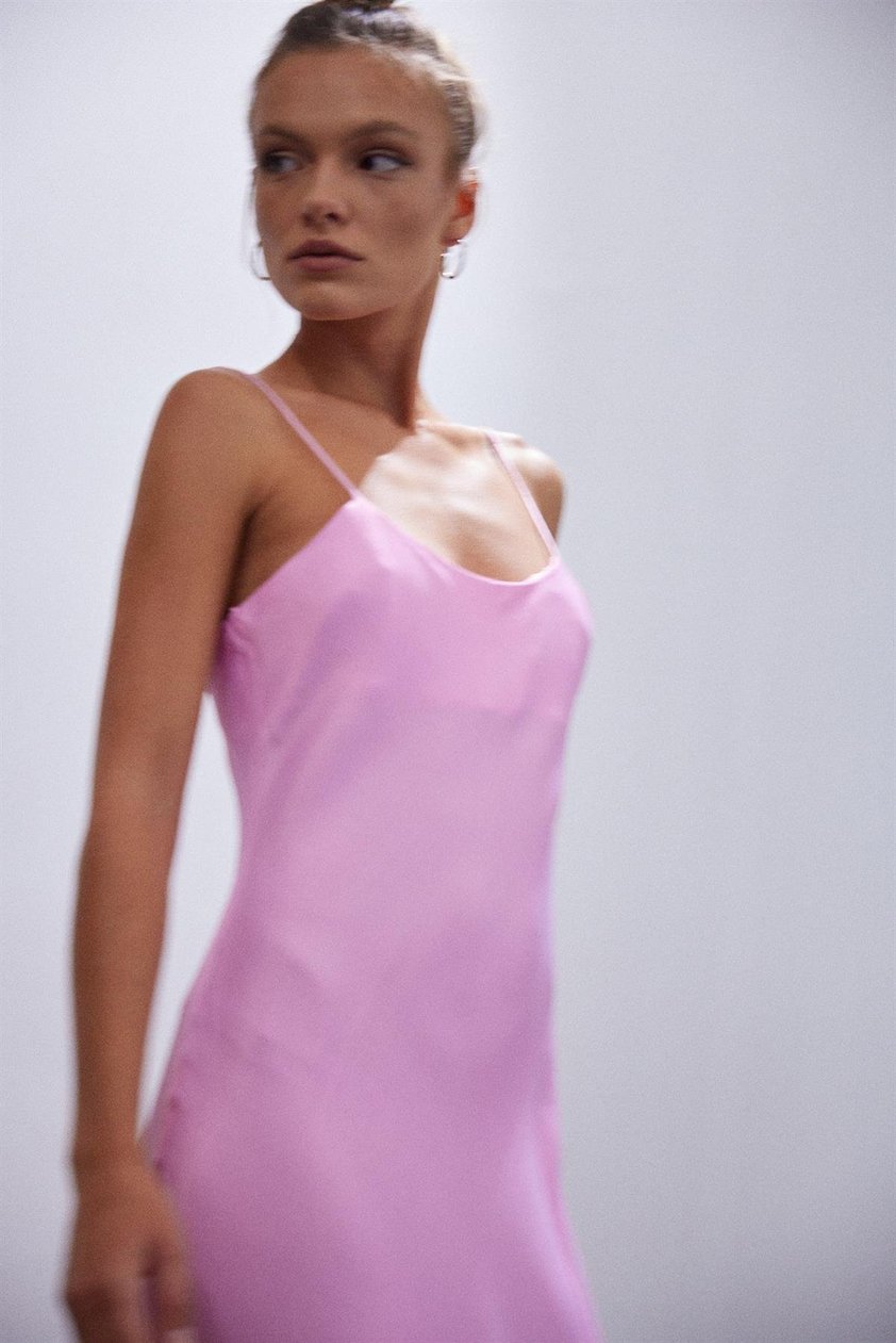 Pembe Saten Elbise
