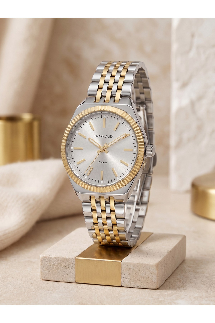 Femme 28 mm Küçük Kasa Gümüş Kadran Çift Renk Metal Kordon Kadın Saati