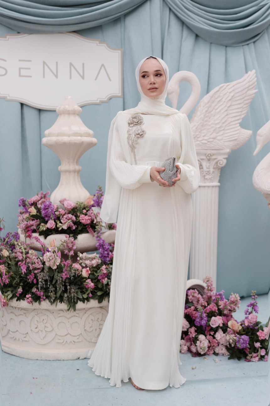 30011 ROZANNA  ELBİSE Ekru