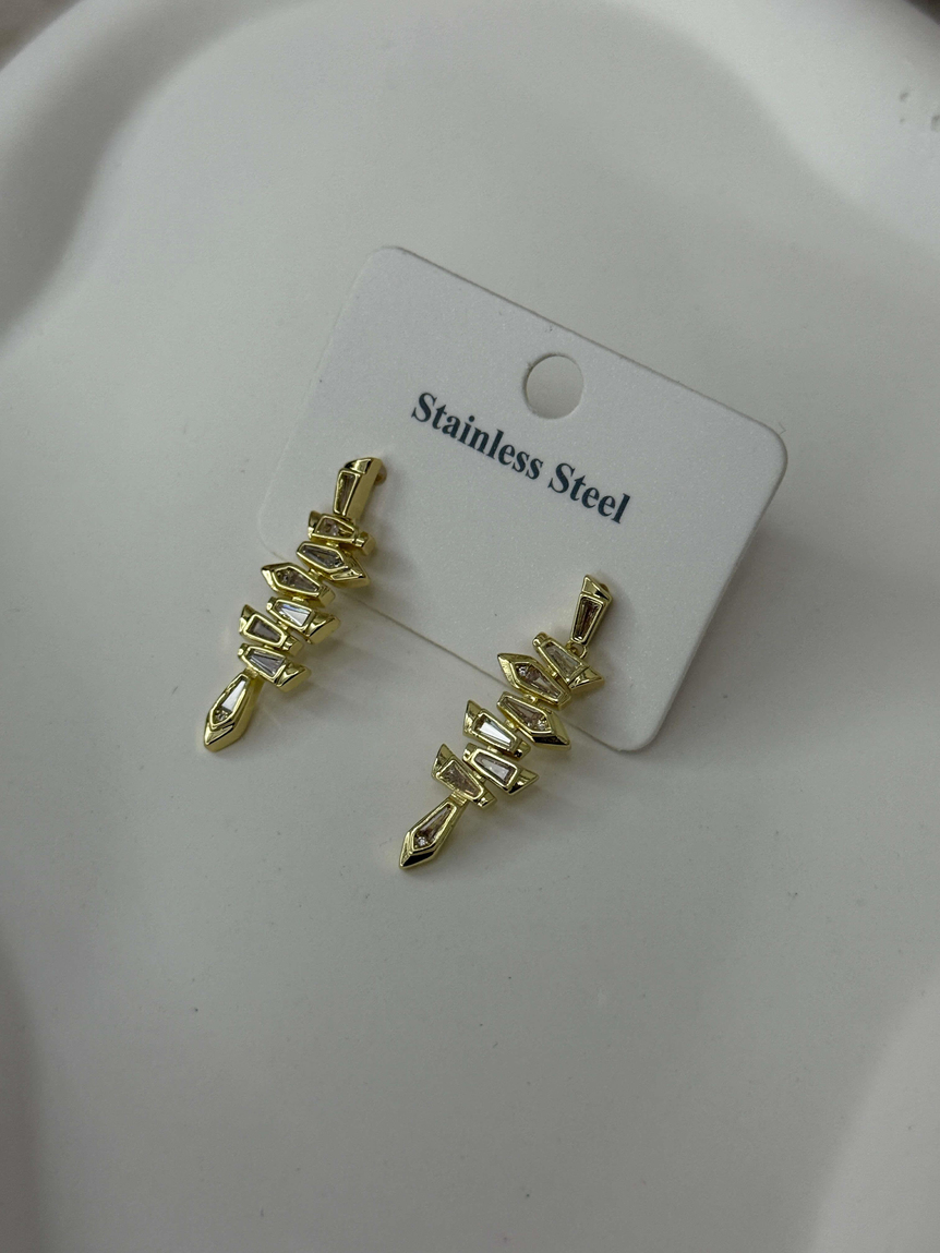 PREMİUM TAŞLI GOLD SALLANTILI KÜPE