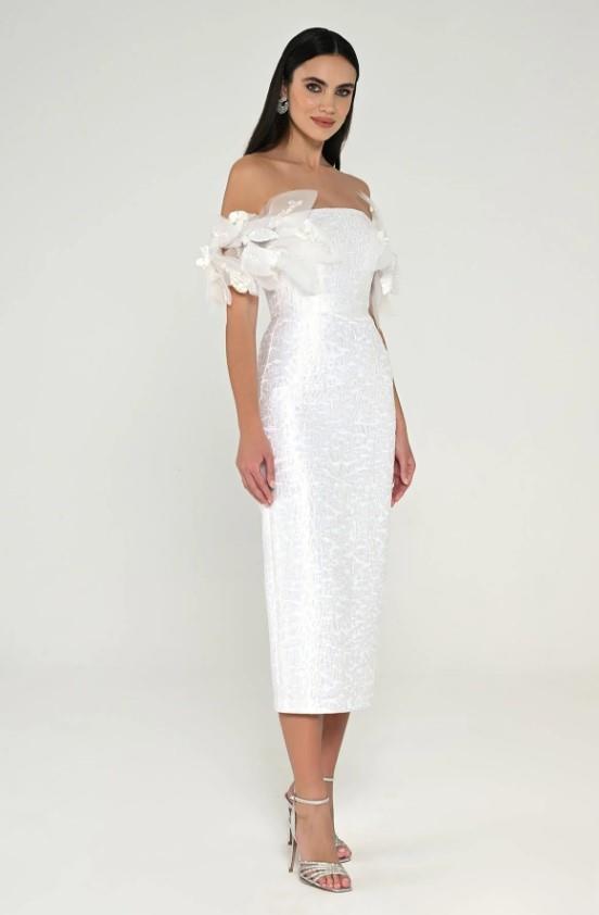 Beyaz  Arka Yırtmaç Kolları Fiyonk Detaylı Straplez Abiye