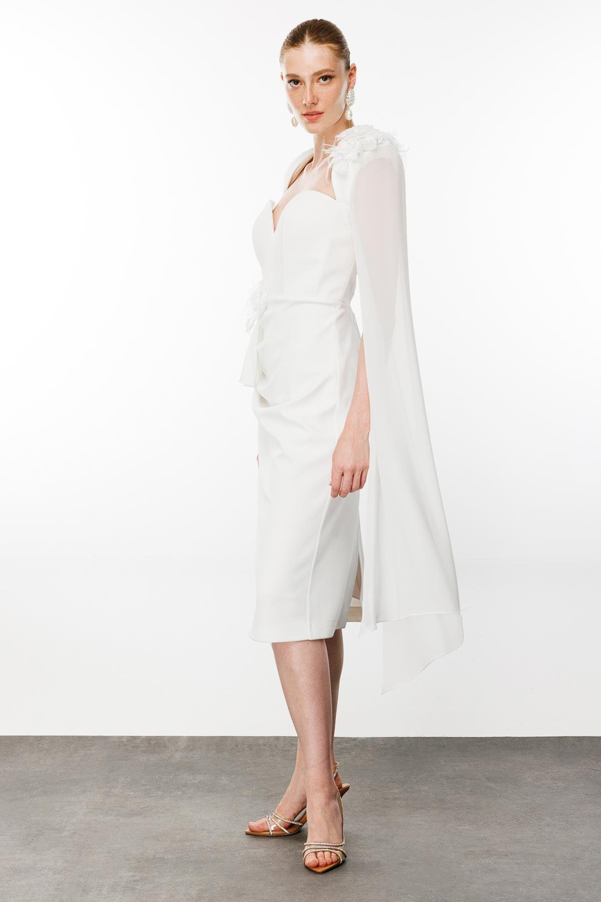 Omuz Ve Bel Çiçek Aksesuar Detaylı Pelerin Kol Ekru Abiye