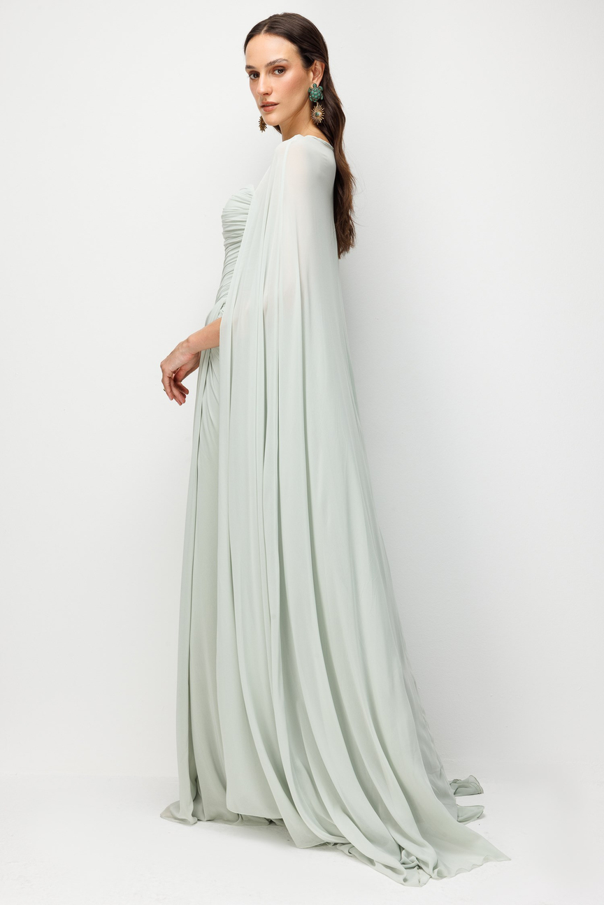 Pelerinli Drape Detaylı Şifon Abiye Elbise SU YEŞİLİ