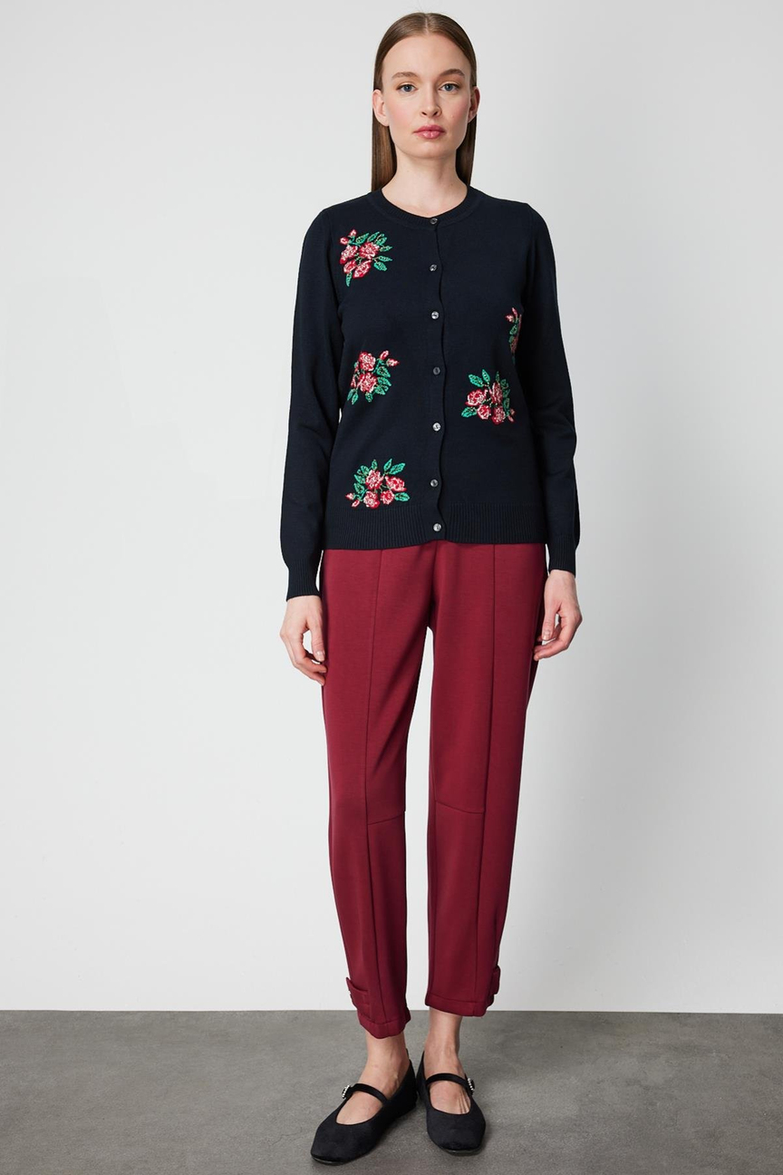 Çiçek Nakışlı Düğmeli Hırka SİYAH