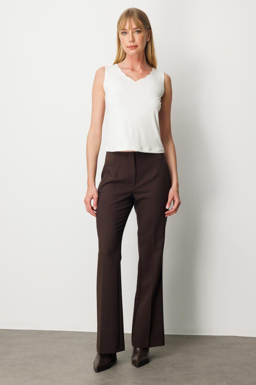 Dilim Yaka Kolsuz Bluz KREM