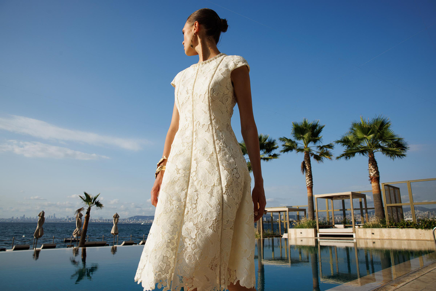 İnci İşleme Detaylı Dantel Elbise EKRU