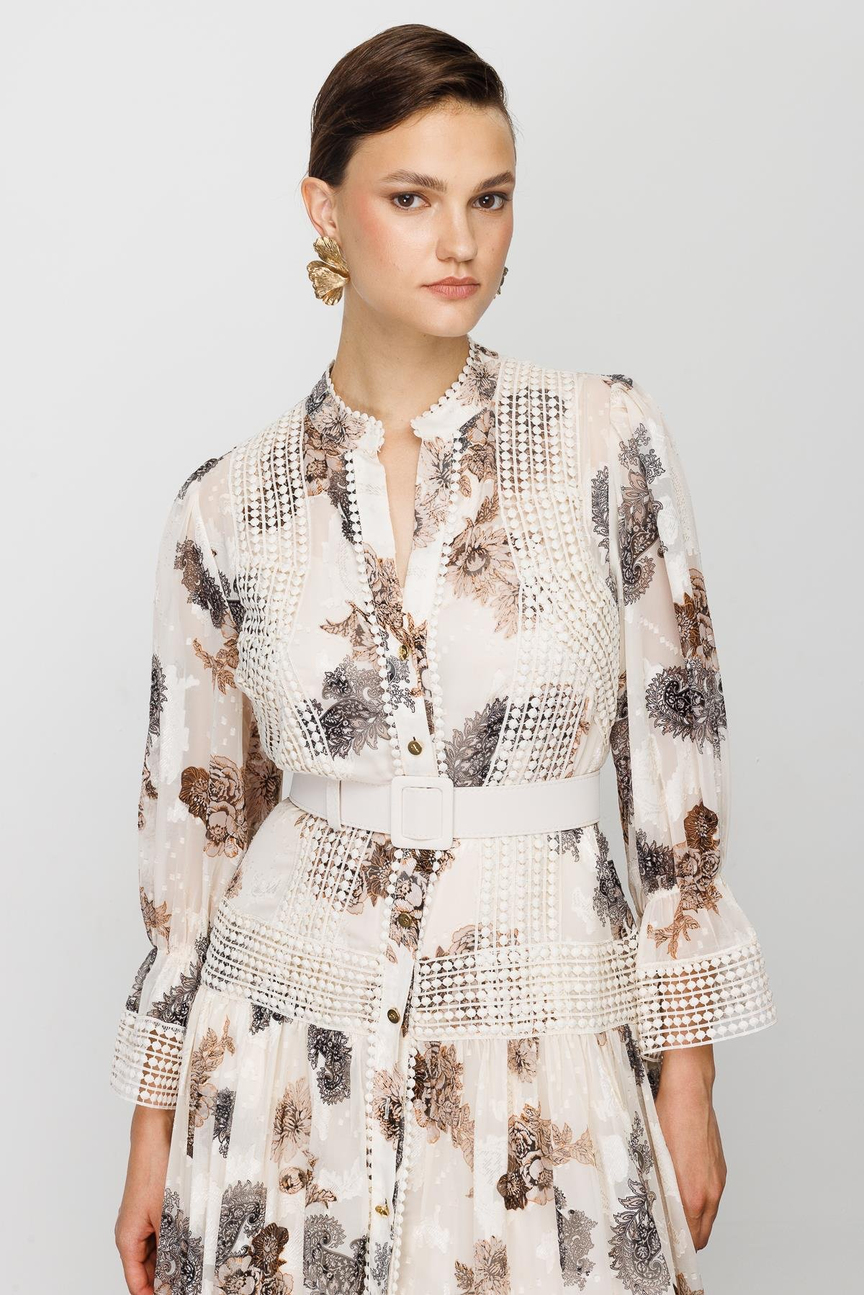 İşleme Detay Kemerli Ekru Elbise