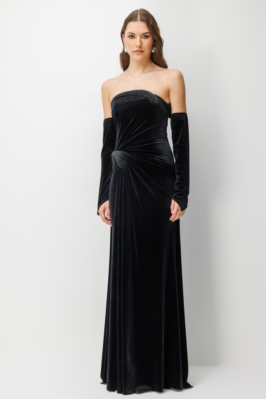 Kadife Taş İşlemeli Yırtmaçlı Gece Elbisesi SİYAH