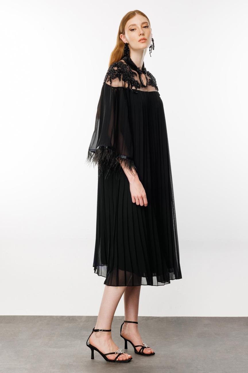 Feathered Armhole Pleated Dress BLACK