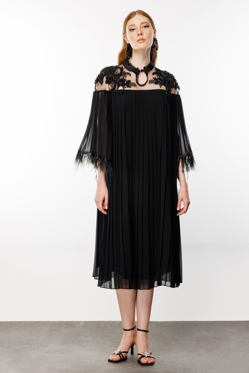 Feathered Armhole Pleated Dress BLACK