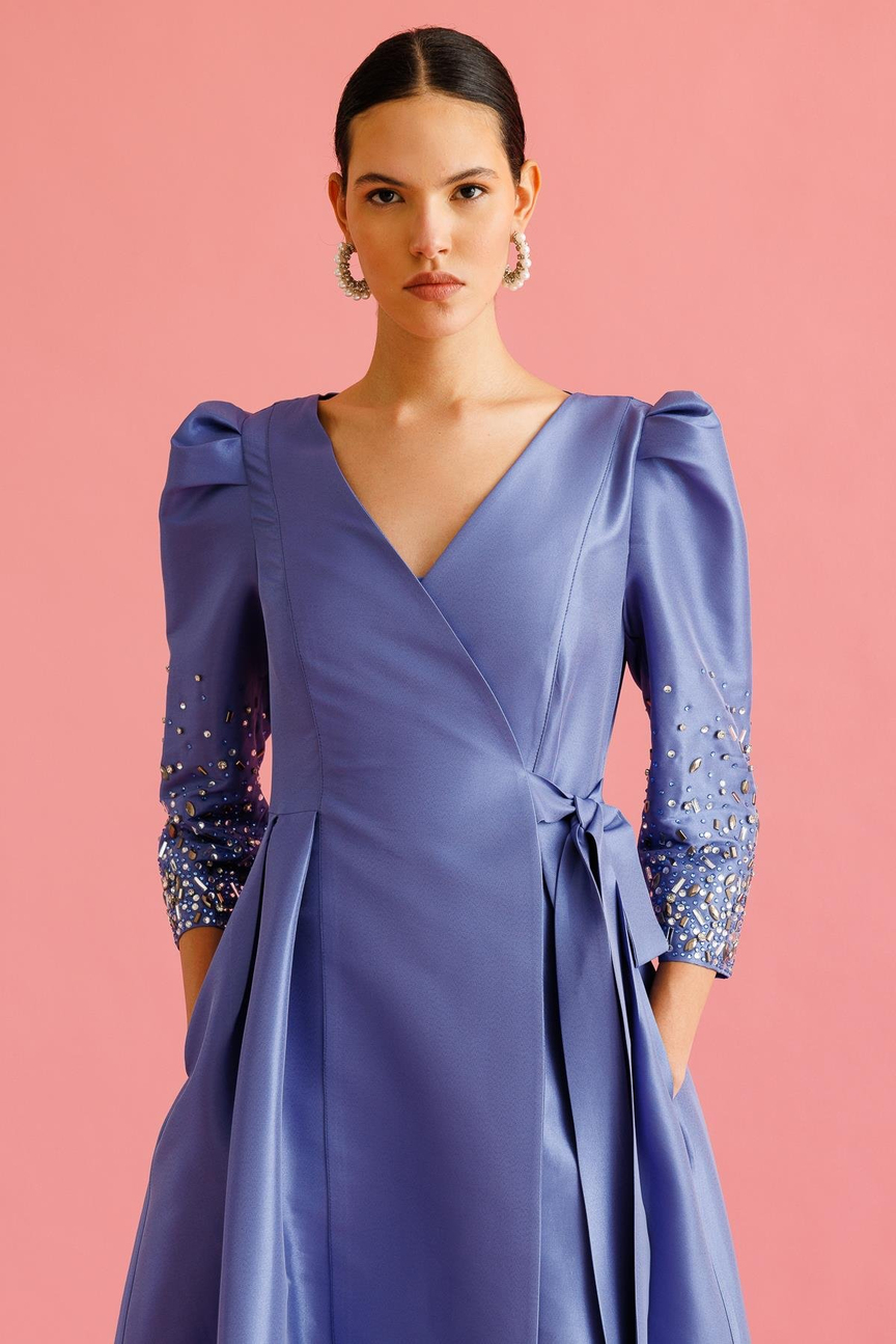 Kol Taş Detaylı Kruvaze Bağlamalı Elbise İNDİGO