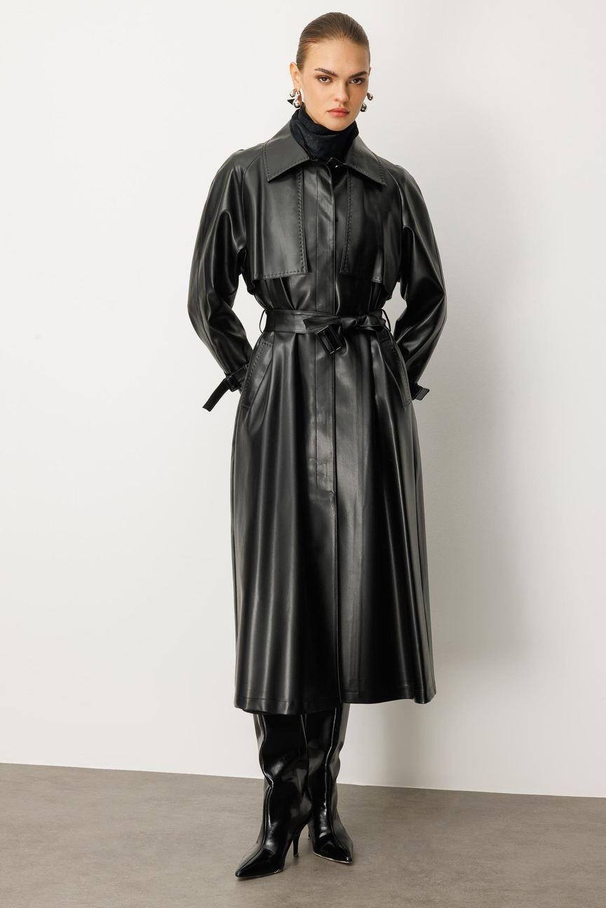 Reglan Kol Pelerin ve Punto Dikiş Detaylı Deri Trençkot SİYAH