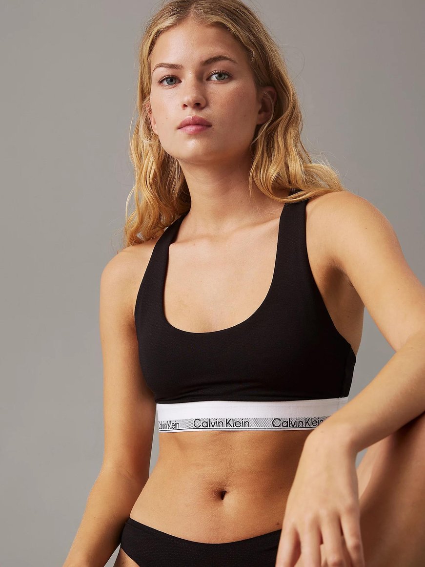 Calvin Klein Calvin Klein Kadın Calvin Klein Logolu Elastik Bant Delikli File Dolgusuz Siyah Spor Atlet 000QF7969A-UB1