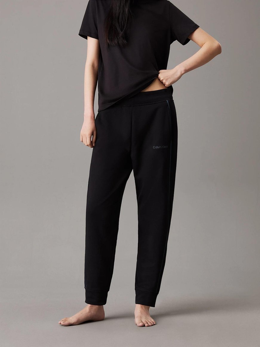 Calvin Klein Calvin Kleın Kadın Lastikli Paça Regular Fit Normal Paça Siyah Eşofman Altı 000QS7262E-UB1