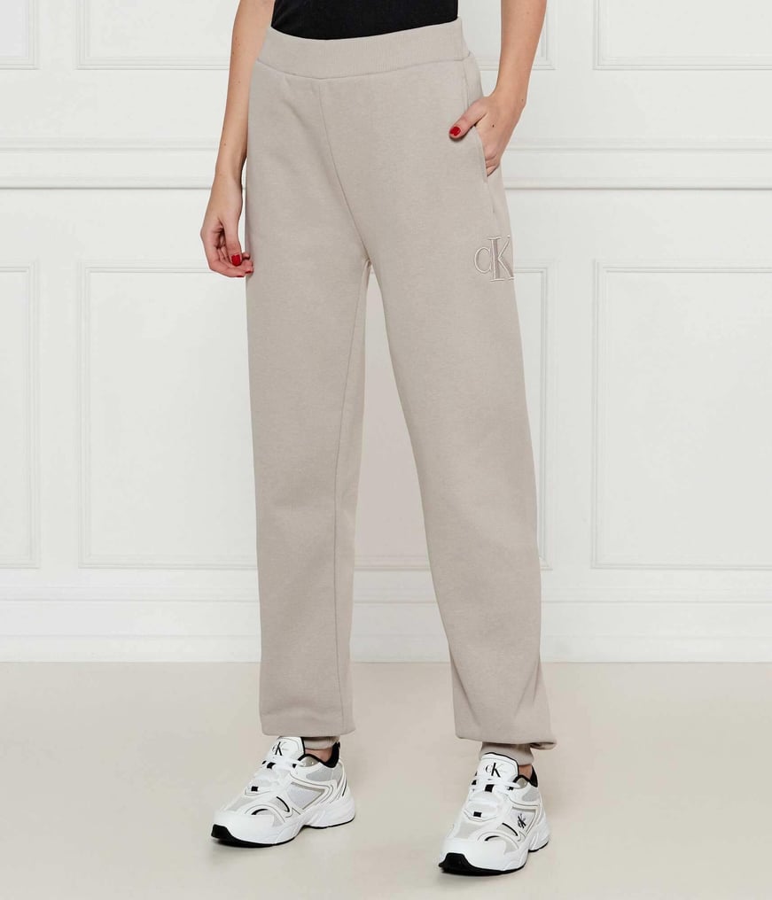 Calvin Klein Calvin Kleın Kadın Pamuklu Lastikli Paça Regular Fit Bej Eşofman Altı J20J224841-PAN
