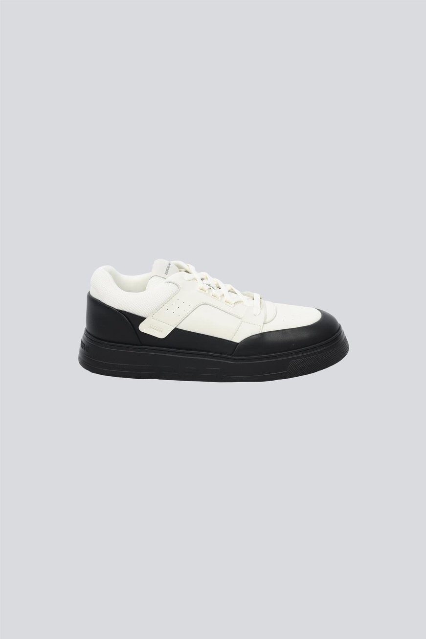 Emporio Armani Emporıo Armani Erkek Yuvarlak Burun Bağcıklı Deri File Detaylı Siyah Sneaker EM002855 AF18018-MC024