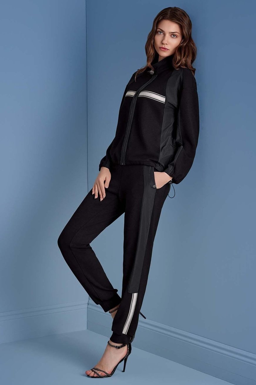 Guitar Guıtar Kadın Normal Kesim Dik Yaka Şerit Çizgi Detaylı Uzun Kollu Siyah Ceket 25227-JOGGING JACKET-10