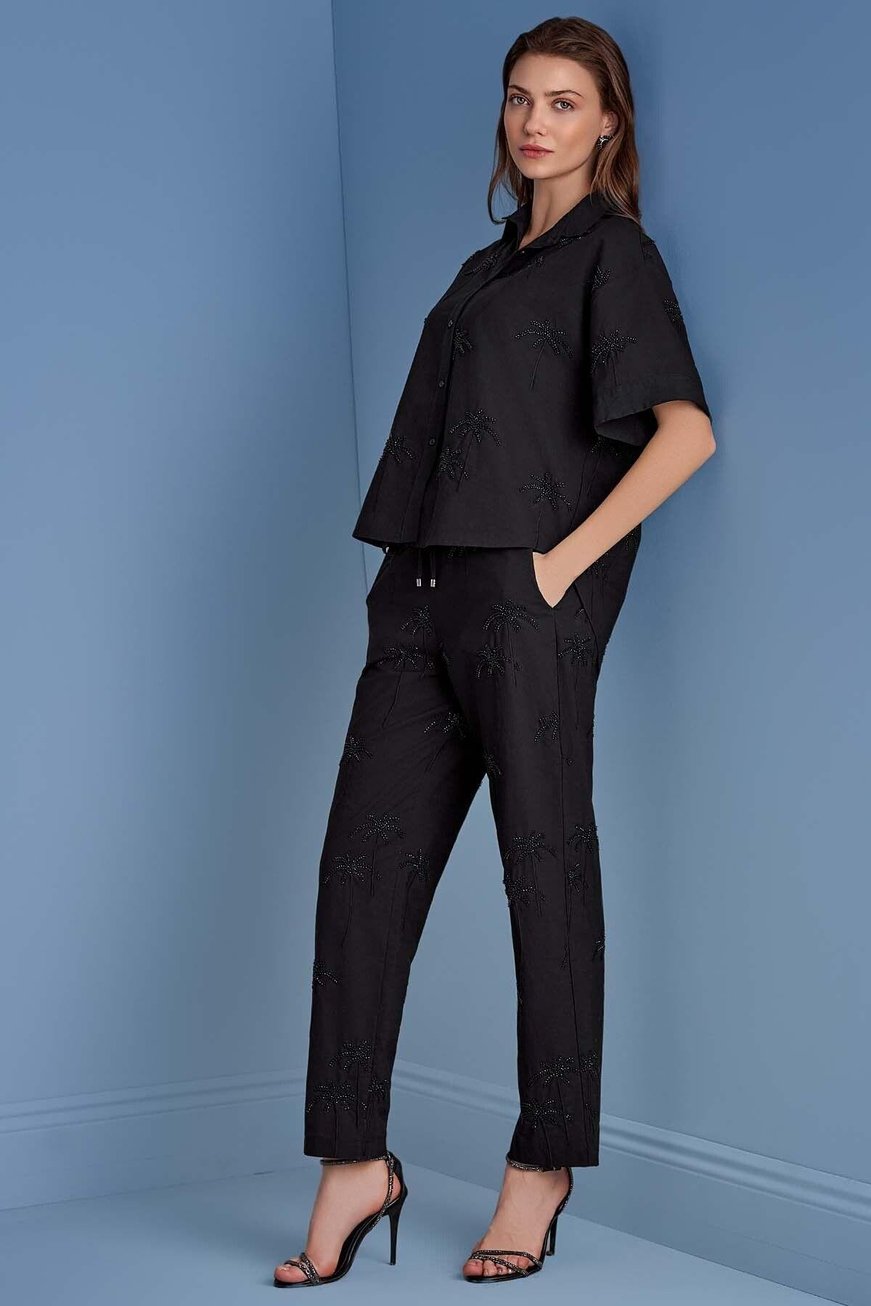 Guitar Guıtar Kadın Regular Fit Taş İşlemeli Palmiye Desenli Düz Normal Paça Siyah Pantolon 25037-PANT-010