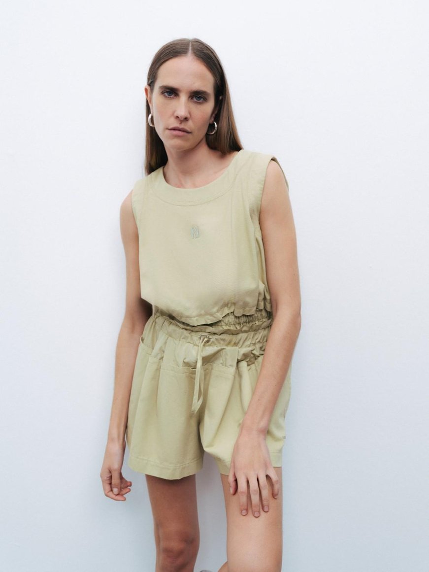 Nocturune Nocturune Kadın Regular Fit Yuvarlak Yaka Kolsuz Crop Yeşil T-Shirt N25YN15180-Y.YEŞİL