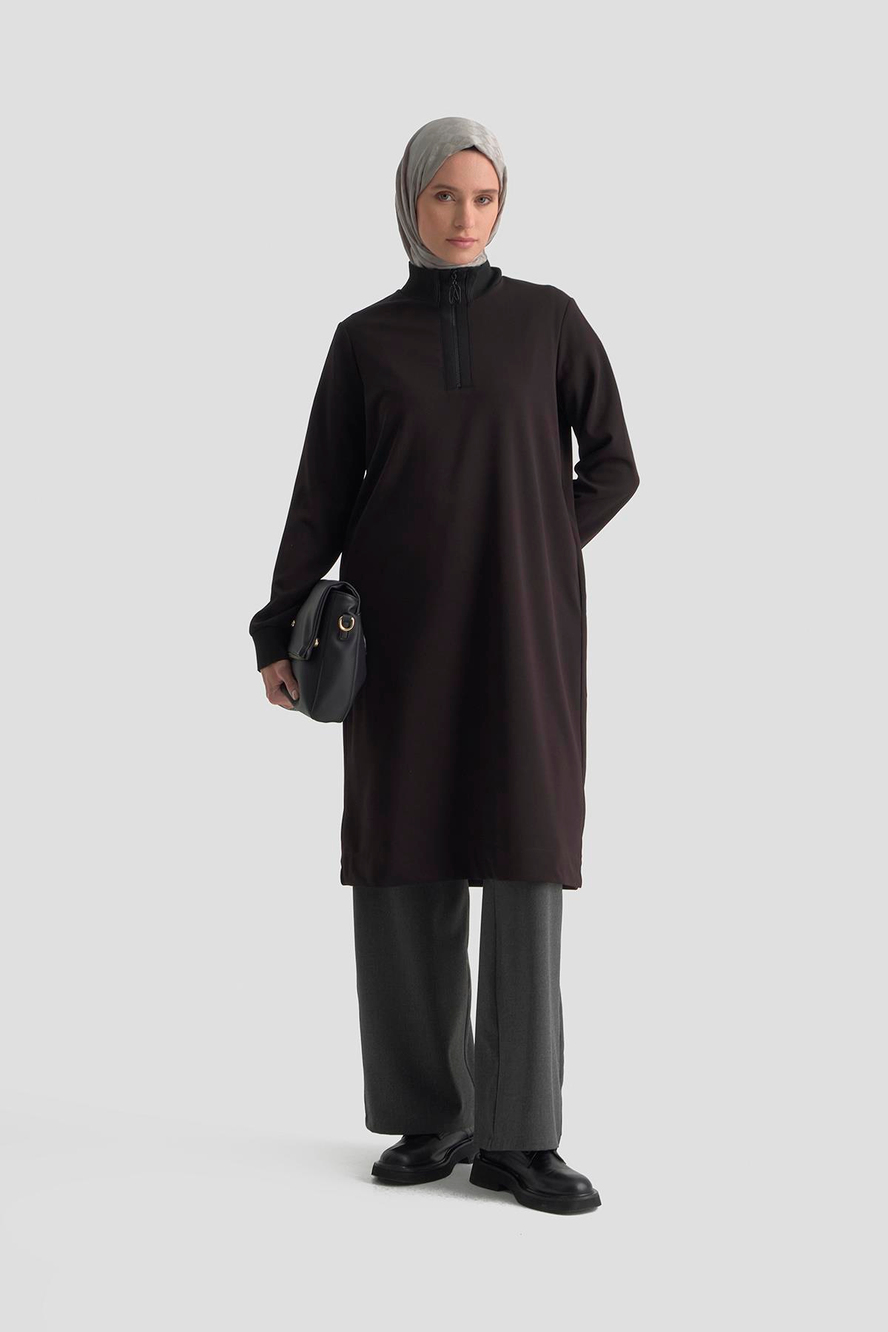 Kolları ve Yakası Ribanalı Yarım Fermuarlı Crep Tunik Siyah 25KT456