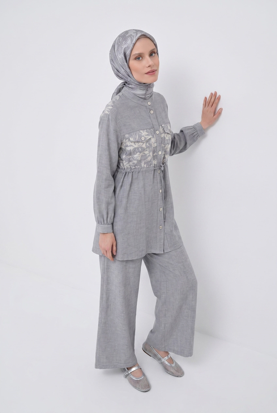 Çiçek Desenli Beli Büzgülü Tunik ve Geniş Paça Pantolonlu Takım İndigo 26YT6156