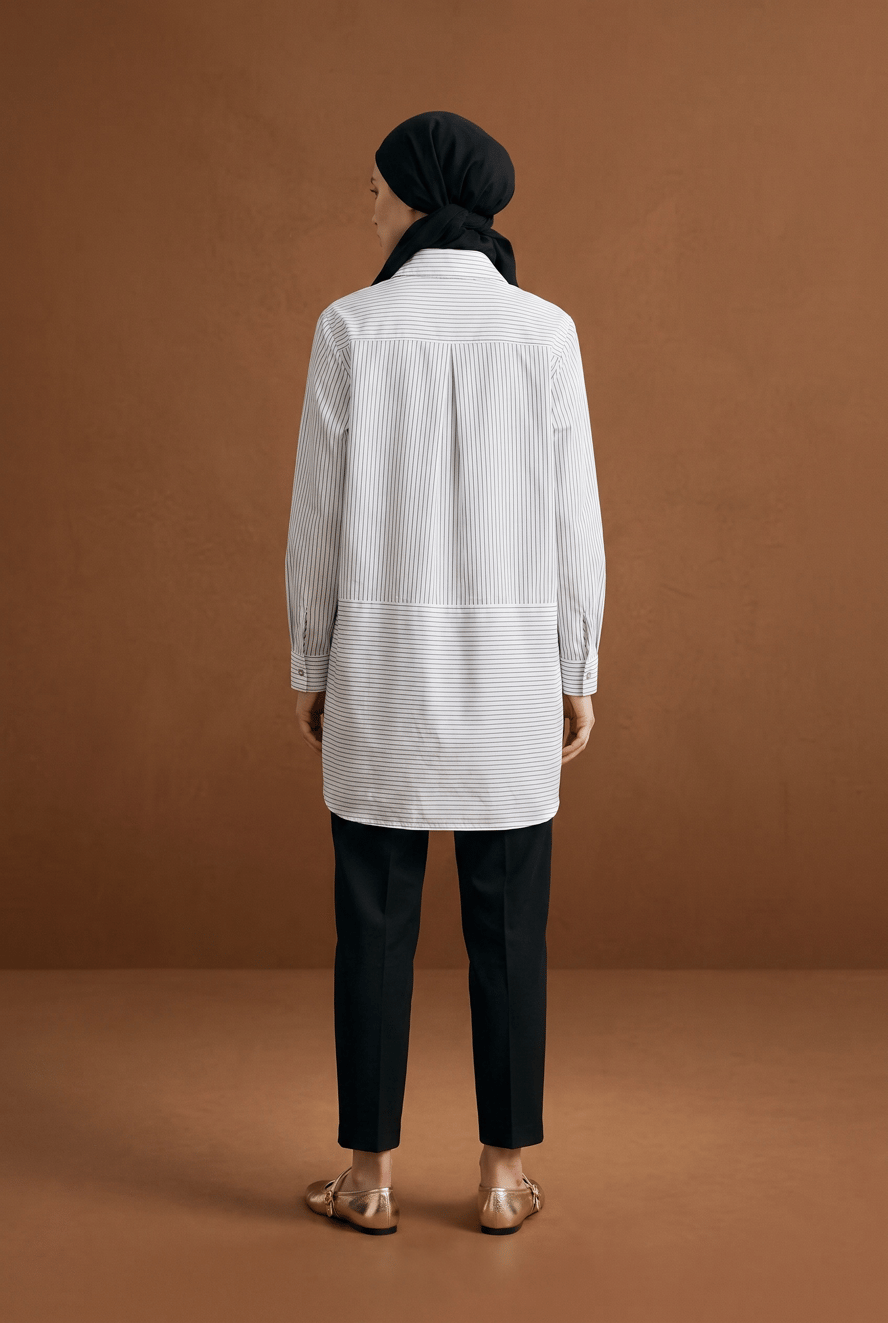 Çizgili Asimetrik Blok Detaylı Düğmeli Uzun Kollu Oversize Gömlek Tunik 90 cm Boy Siyah 26YT490